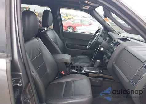 2011 Ford Escape Limited z USA, uszkodzony, nr VIN 1FMCU9EG8BKB11779